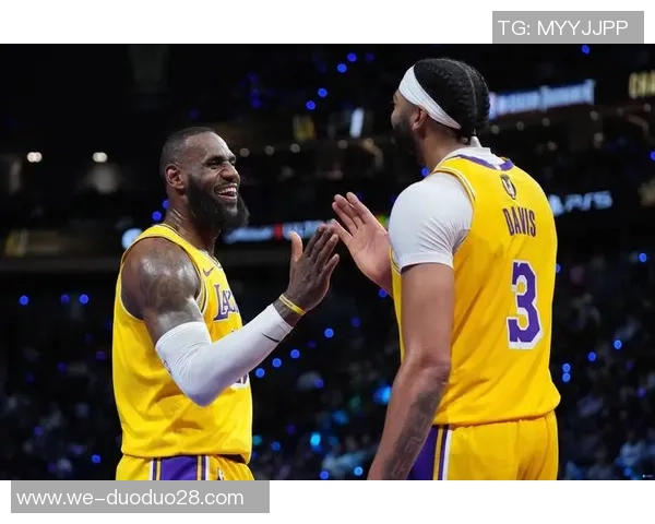 2019年11月2日NBA独行侠与湖人激战回顾精彩瞬间与球员表现分析